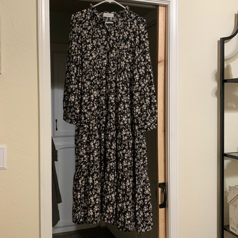 CJLA Black and White Floral Dress: Size M